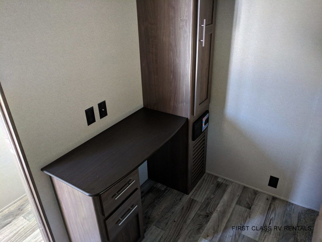 Photo 4 - 2019 Keystone Fifth Wheel rental photo 6