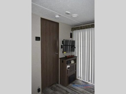 Photo 2 thumbnail 4