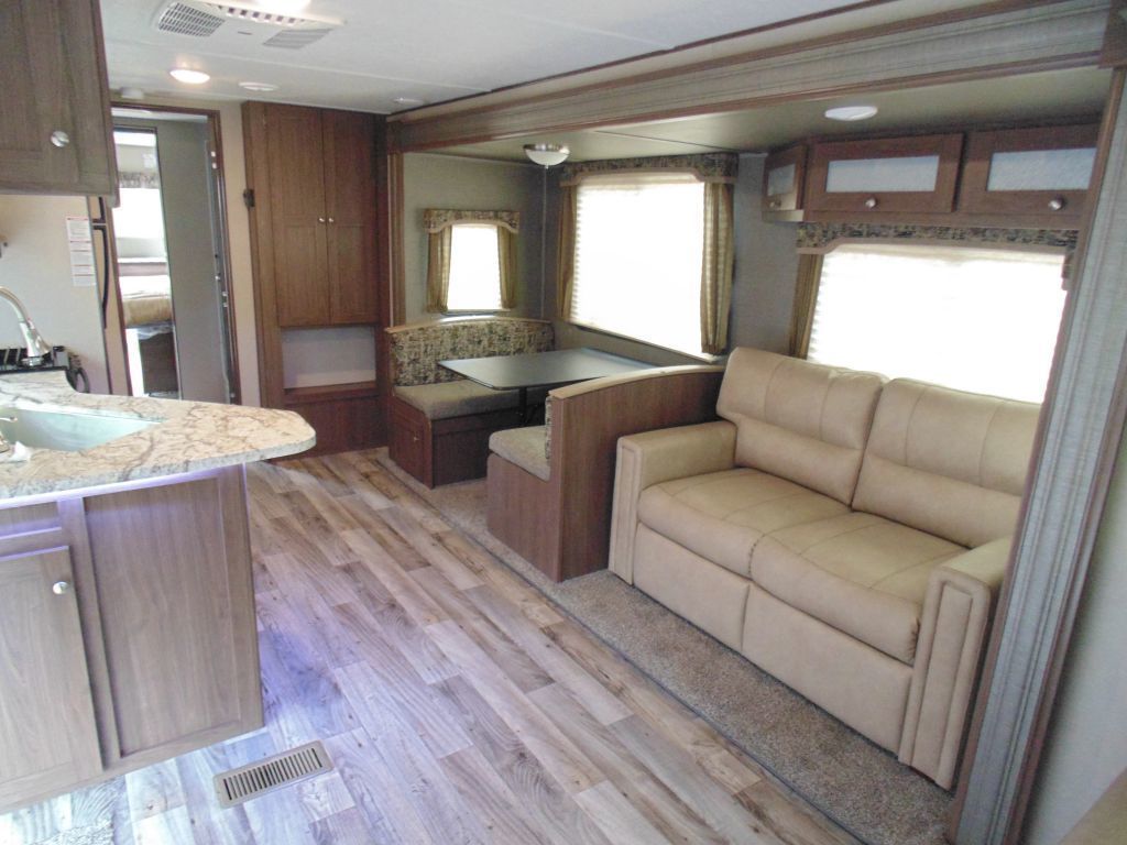 Photo 5 - 2019 Keystone Fifth Wheel rental photo 7