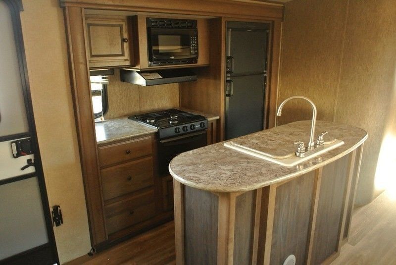 Photo 5 - 2016 Cruiser Rv Travel Trailer rental photo 7