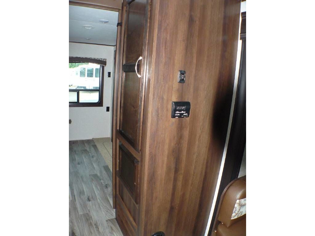 Photo 5 - 2018 Jayco Travel Trailer rental photo 7