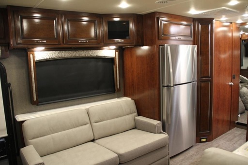 2018 Fleetwood Fleetwood Pace Arrow 34' Diesel Class A Motorhome for rent in Lake Dallas, TX