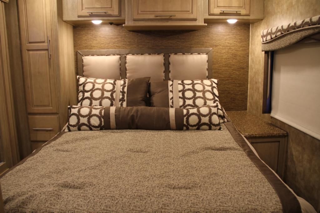 Photo 9 - 2017 Coachmen Class A Motorhome rental photo 11