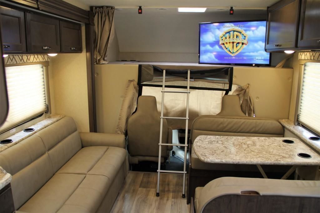 Photo 1 - 2022 Thor Class C Motorhome rental photo 3