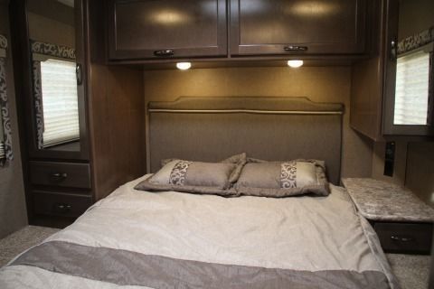 Photo 5 - 2022 Thor Class C Motorhome rental photo 7