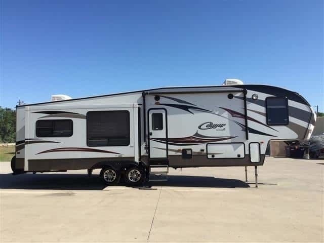 Photo 1 - 2014 Keystone Fifth Wheel rental photo 3