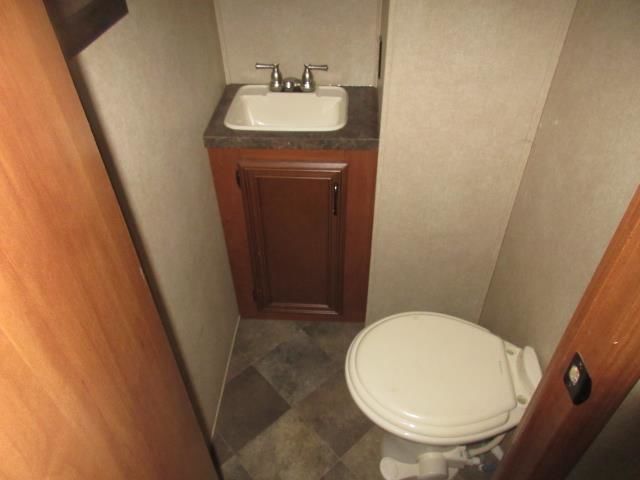 Photo 13 - 2019 Forest River Fifth Wheel rental photo 15