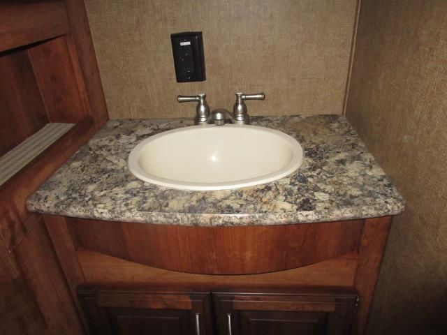 Photo 14 - 2016 Forest River Fifth Wheel rental photo 16