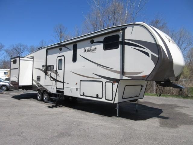 Photo 4 - 2017 Forest River Fifth Wheel rental photo 6