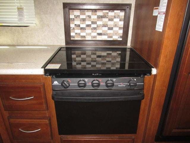 Photo 10 - 2017 Forest River Fifth Wheel rental photo 12