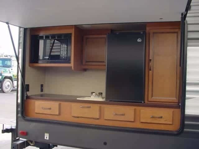 Photo 16 - 2016 Palomino Travel Trailer rental photo 18