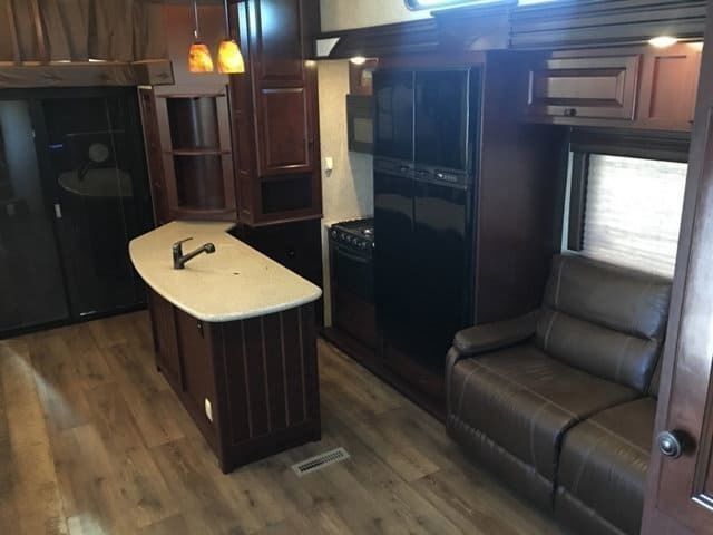 Photo 5 - 2015 Heartland Fifth Wheel rental photo 7