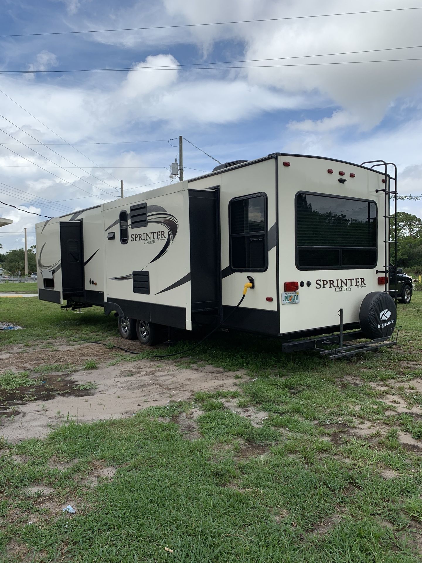 Photo 17 - 2018 Keystone Rv Travel Trailer rental photo 19