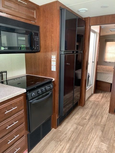 Photo 16 - 2018 Forest River Class A Motorhome rental photo 18