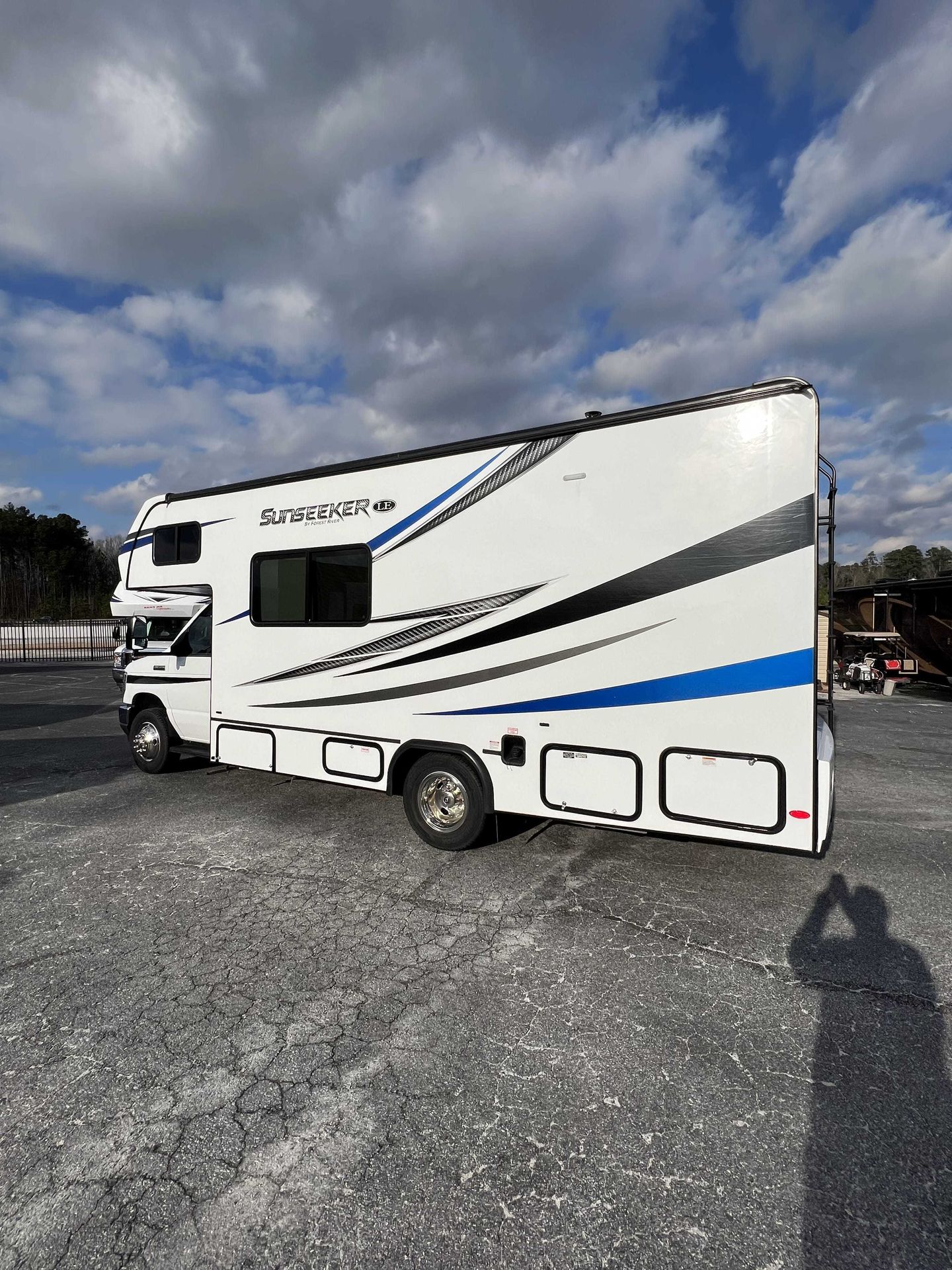Photo 9 - 2020 Forest River Class C Motorhome rental photo 14