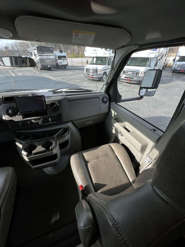 Photo 9 - 2020 Forest River Class C Motorhome rental photo 16