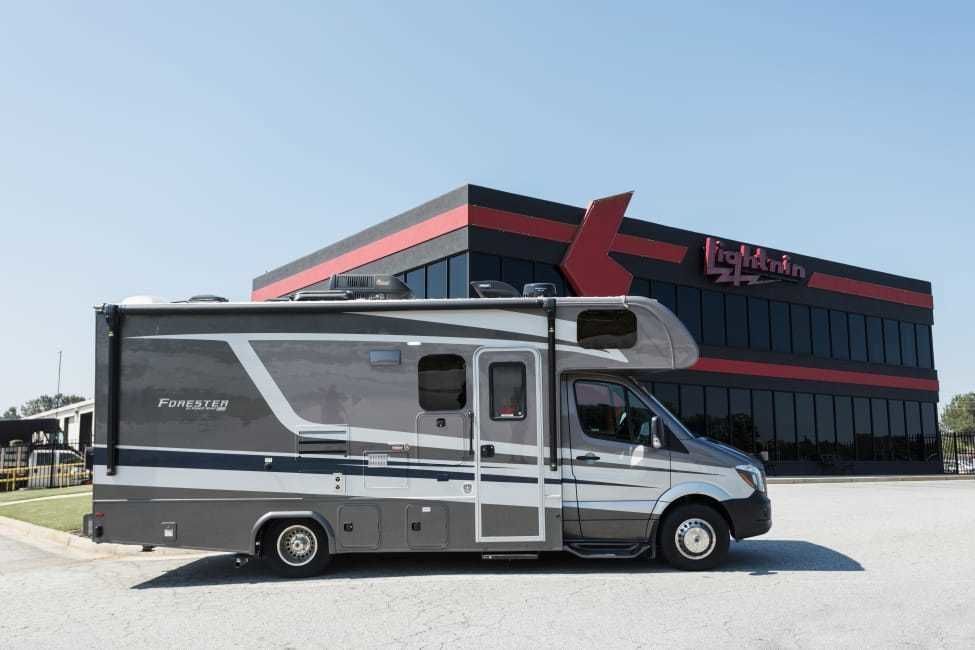Photo 4 - 2022 Mercedes-Benz Class B Motorhome rental photo 6