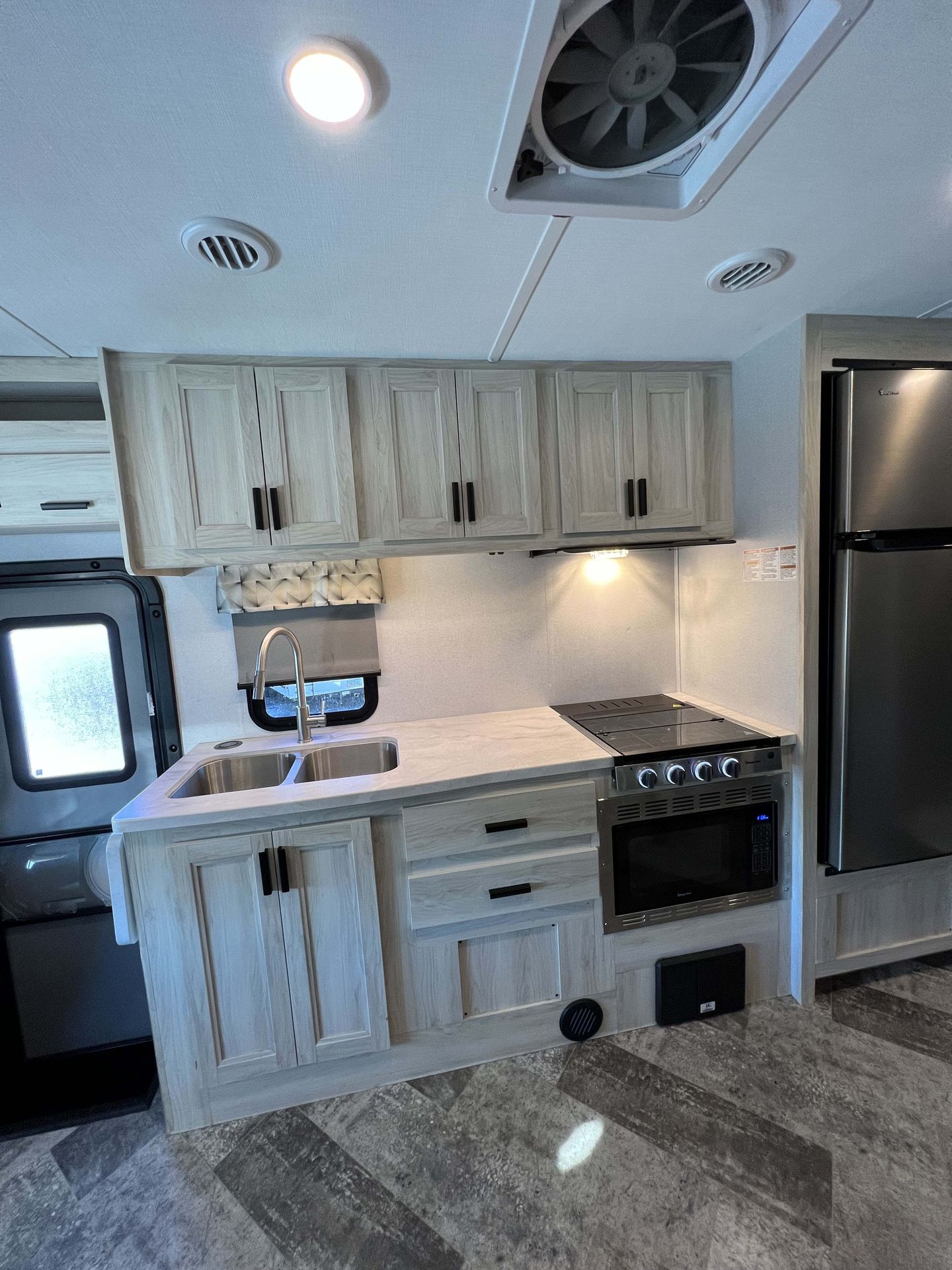 Photo 9 - 2022 Forester Class C Motorhome rental photo 11