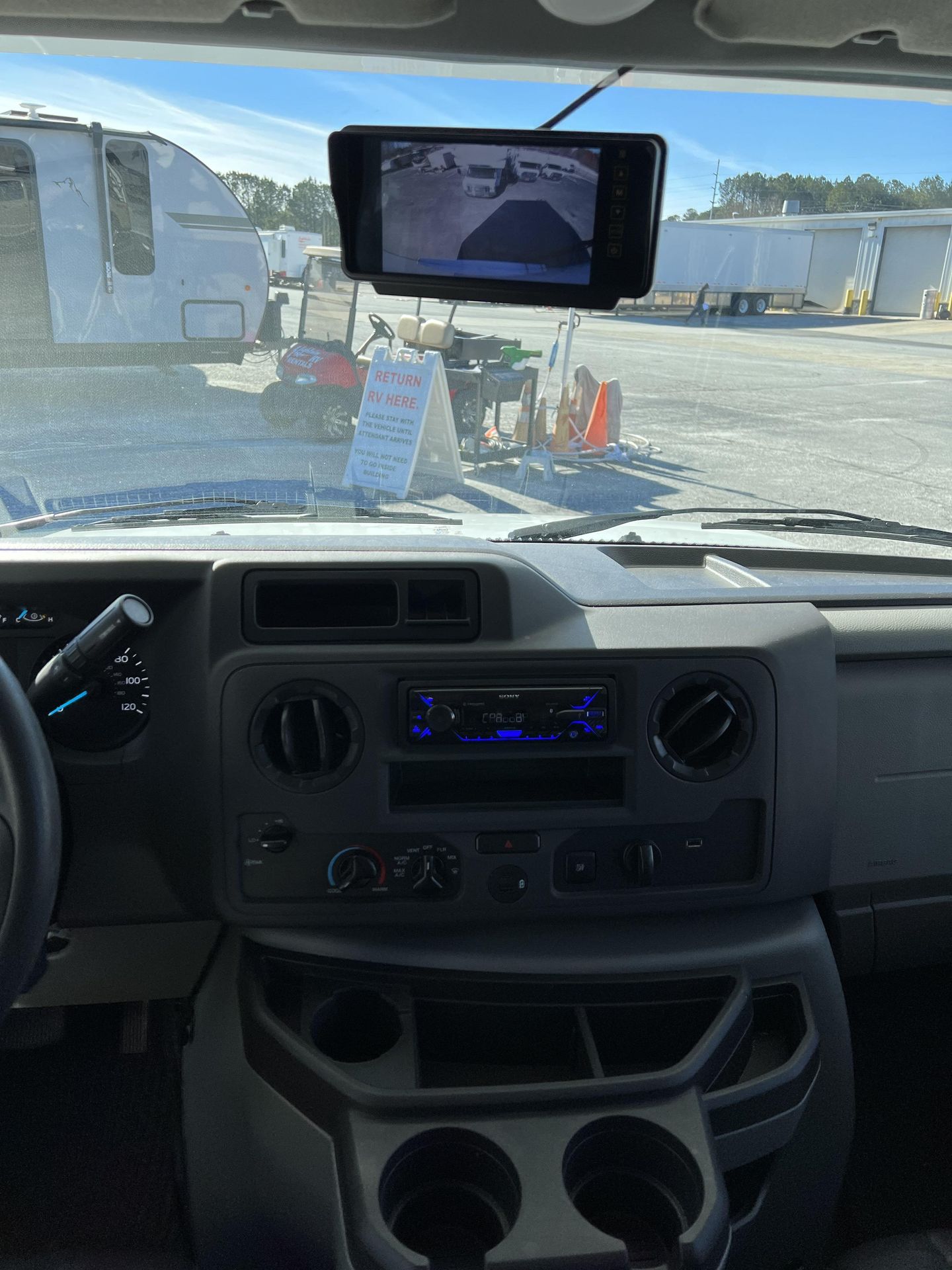 Photo 16 - 2022 Forester Class C Motorhome rental photo 18