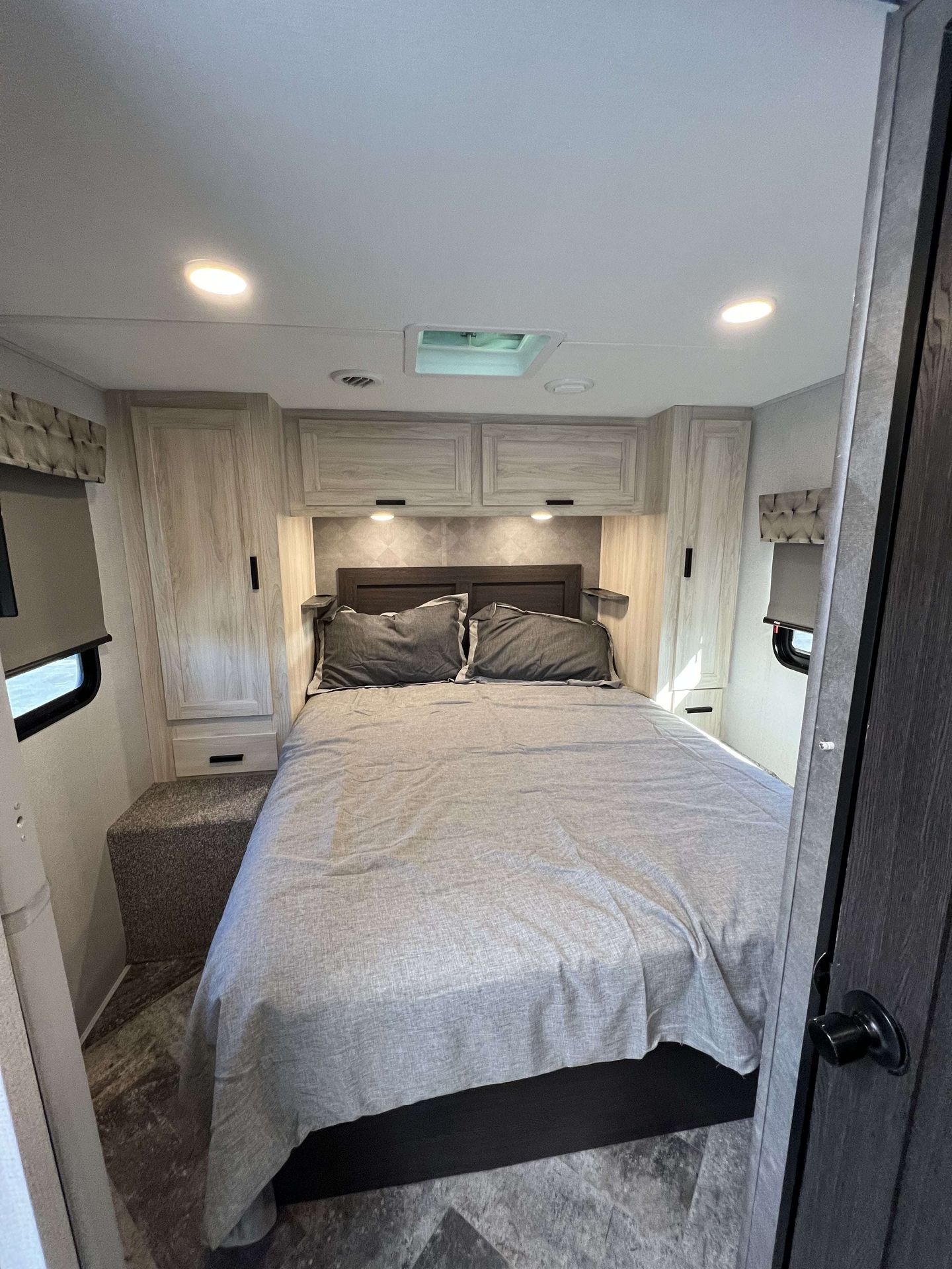 Photo 17 - 2022 Forester Class C Motorhome rental photo 19