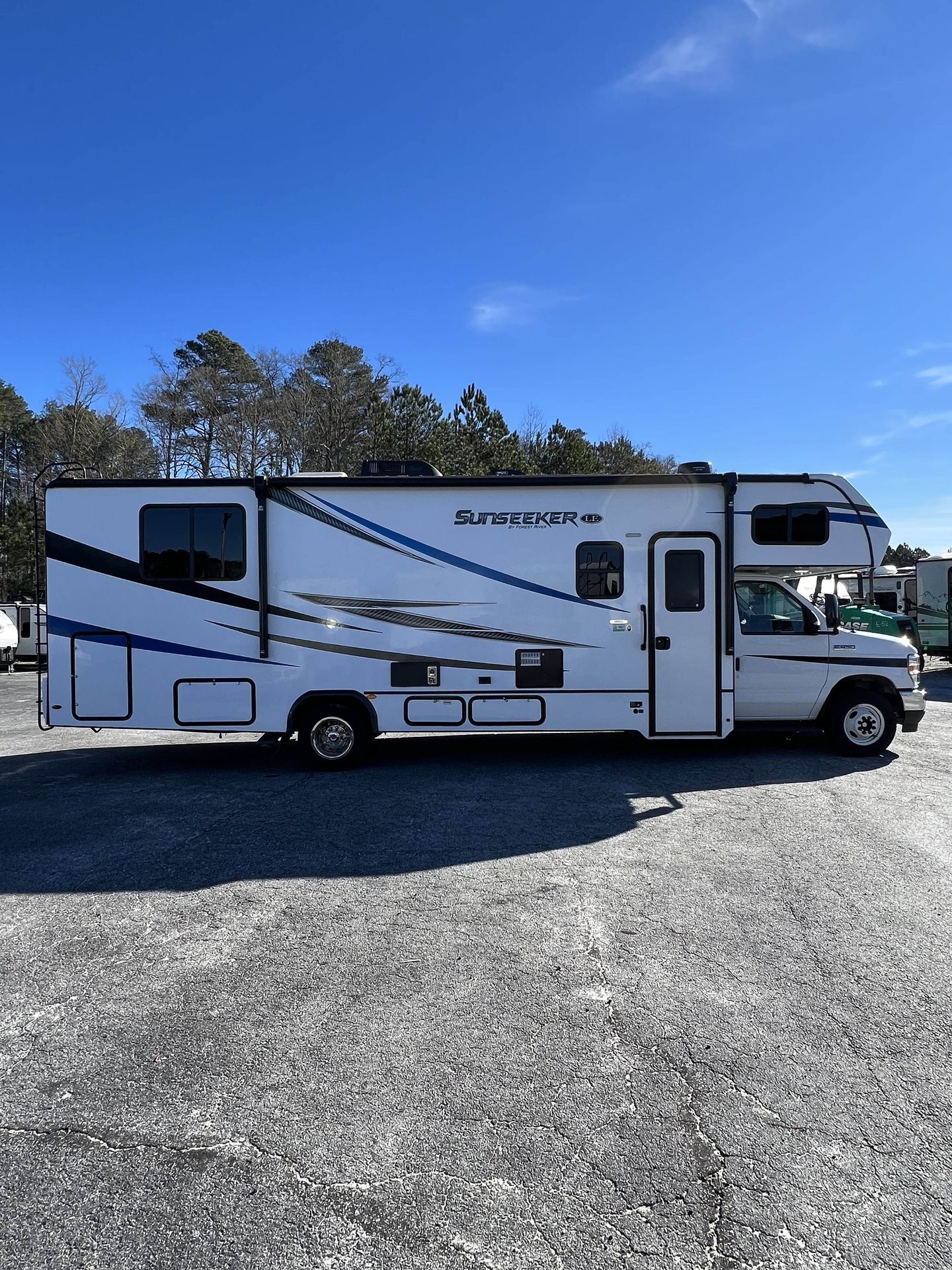 Photo 20 - 2022 Forester Class C Motorhome rental photo 22
