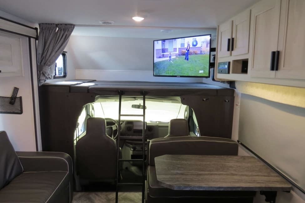 Photo 5 - 2022 Forest River Class C Motorhome rental photo 7