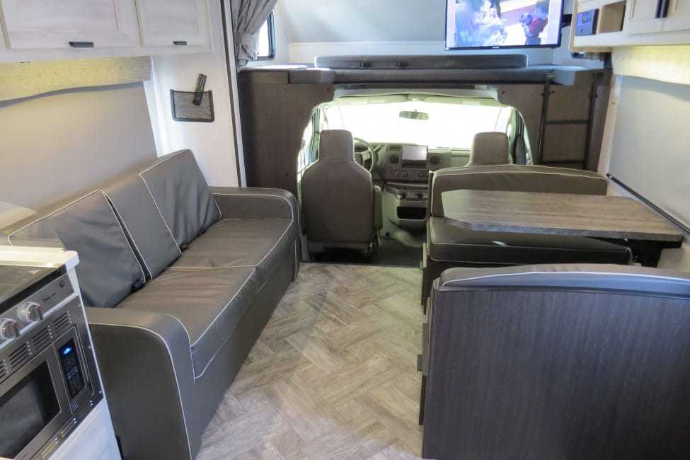 Photo 13 - 2022 Forest River Class C Motorhome rental photo 15