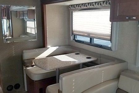 Photo 7 - 2017 Thor Motor Coach Class A Motorhome rental photo 9