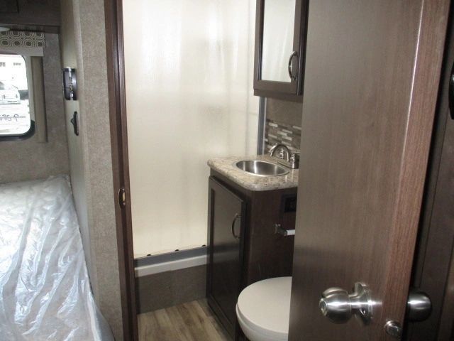Photo 4 - 2021 Thor Class C Motorhome rental photo 6