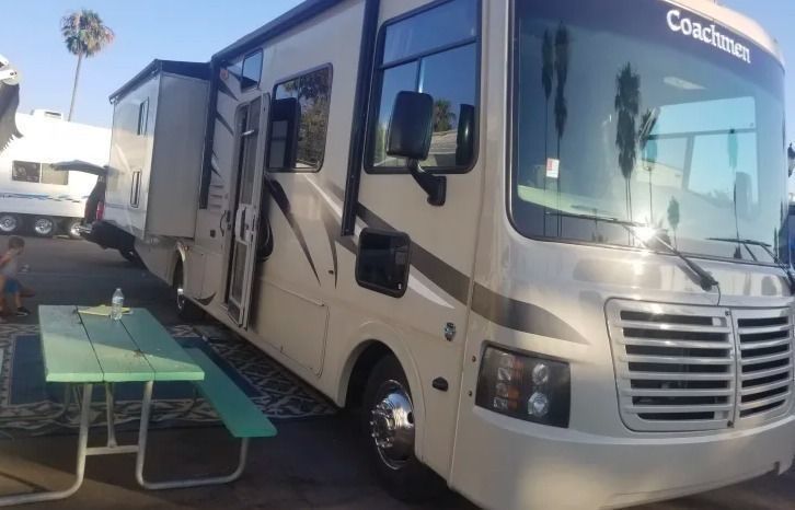 Photo 15 - 2014 Coachmen Class A Motorhome rental photo 17