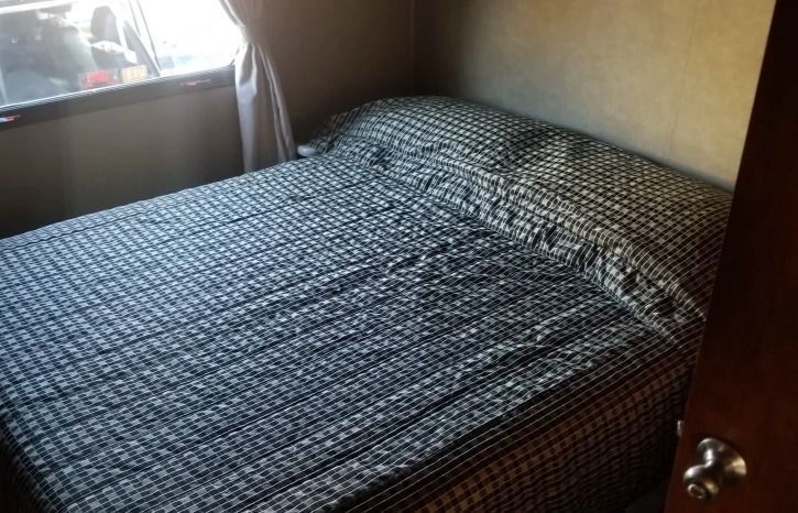 Photo 24 - 2014 Coachmen Class A Motorhome rental photo 26