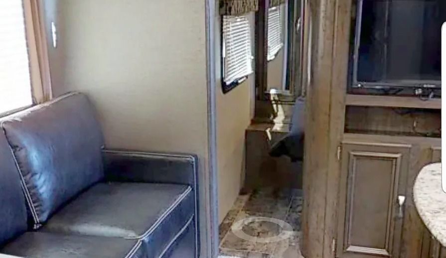 Photo 9 - 2019 Keystone Travel Trailer rental photo 11