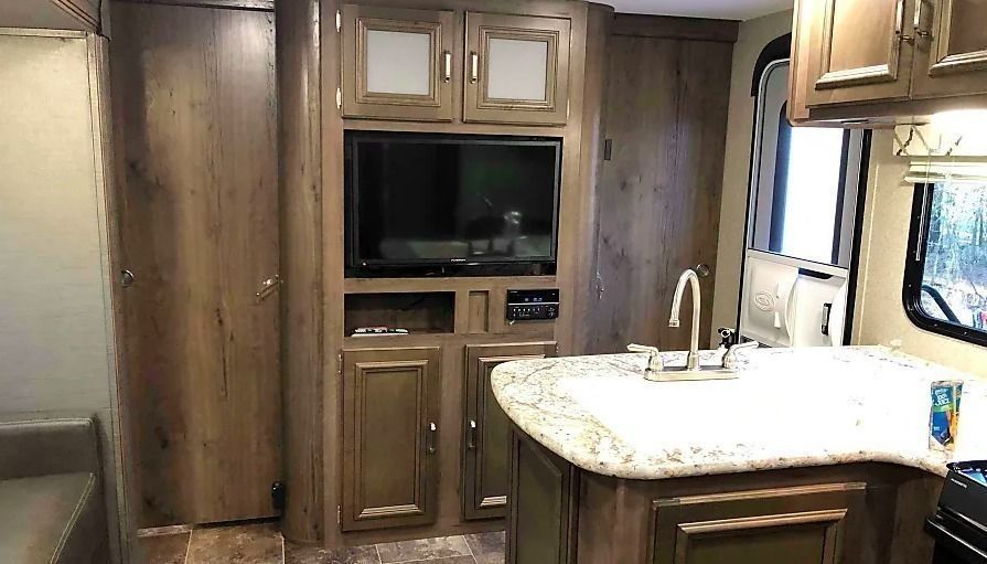 Photo 16 - 2019 Keystone Travel Trailer rental photo 18