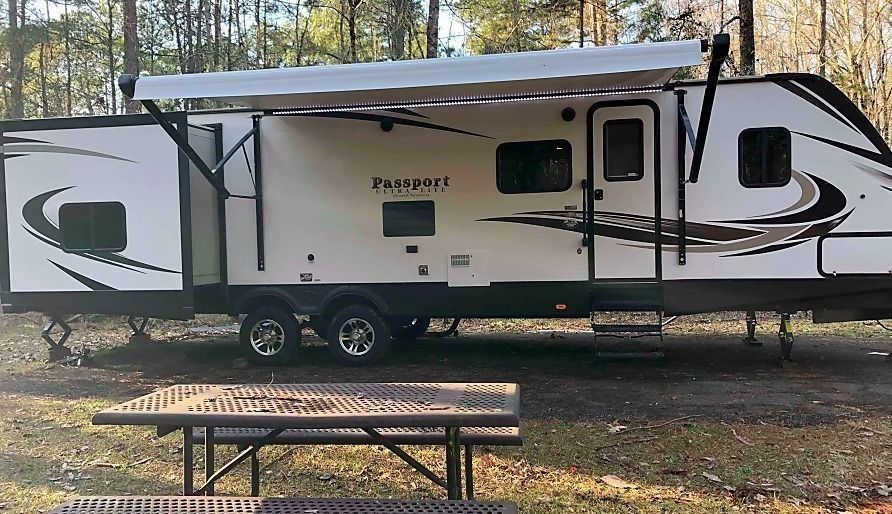 Photo 28 - 2019 Keystone Travel Trailer rental photo 30