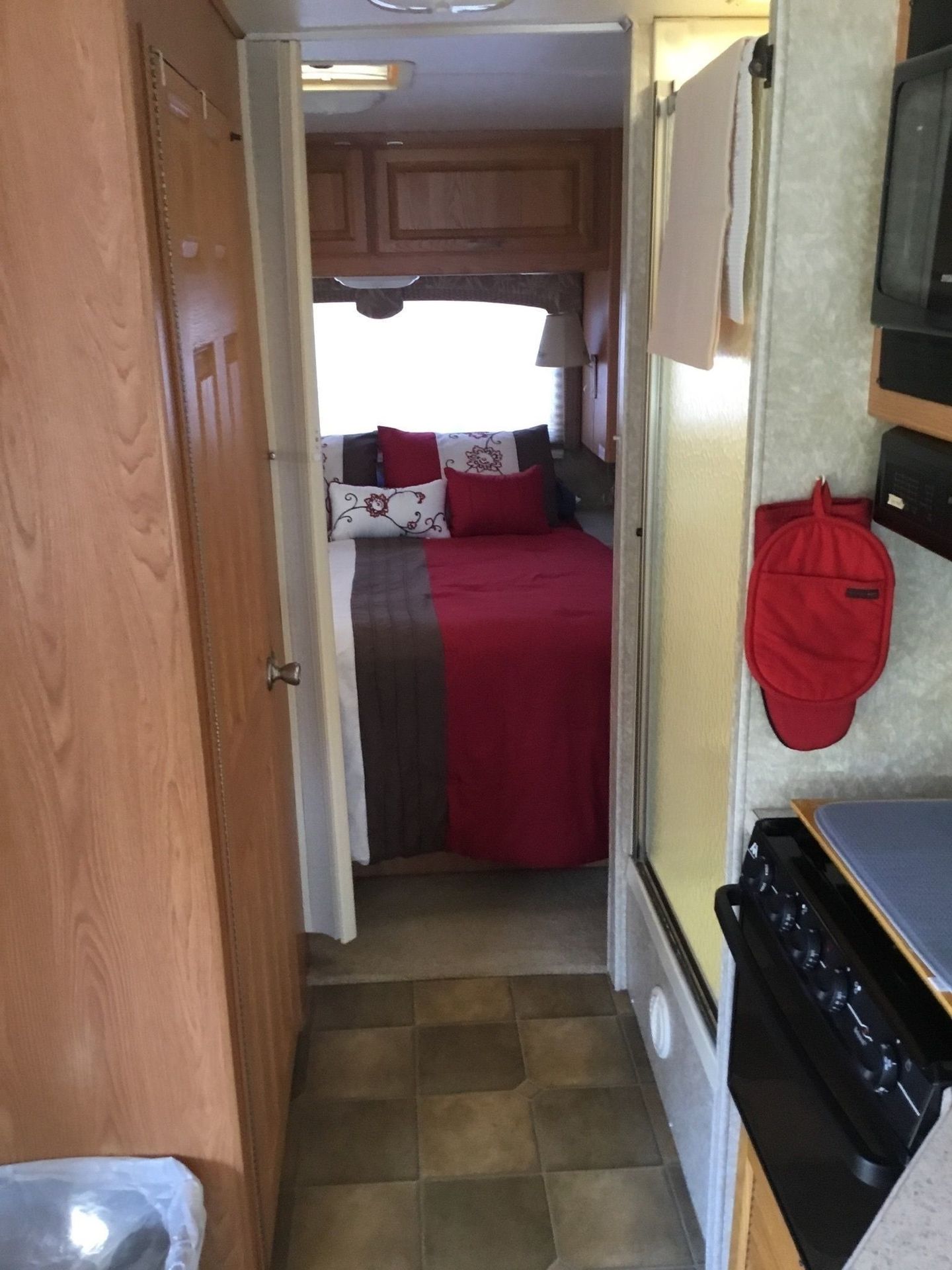 Photo 2 - 2007 Four Winds Class C Motorhome rental photo 4