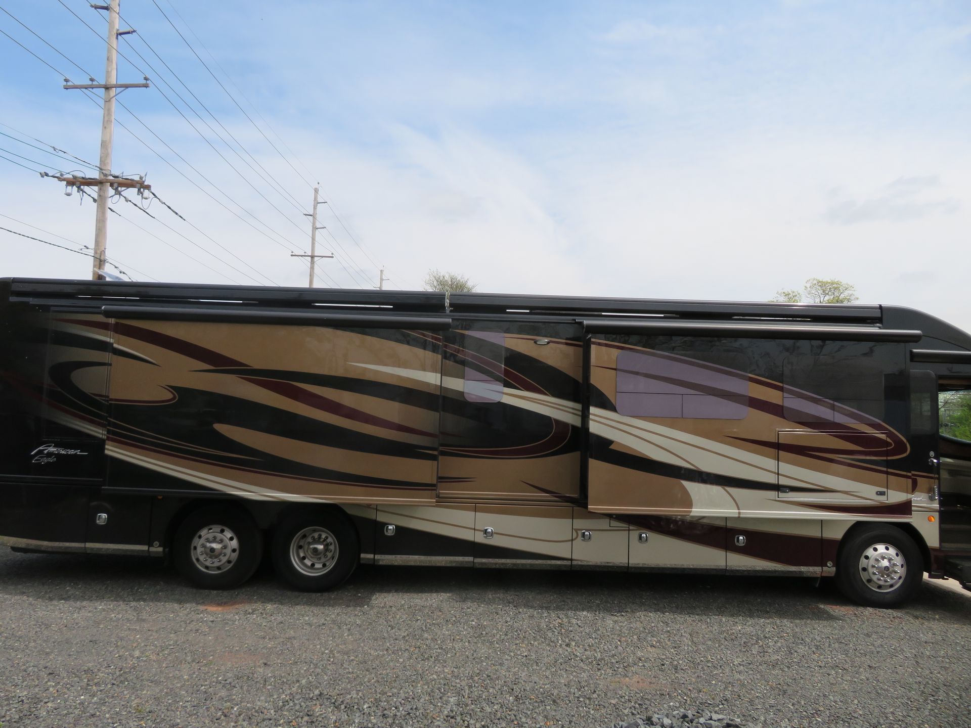 Photo 15 - 2018 American Coach Class A Motorhome rental photo 19