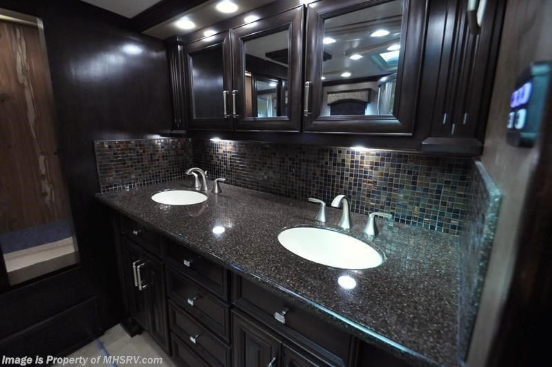 Photo 8 - 2015 American Coach Class A Motorhome rental photo 10