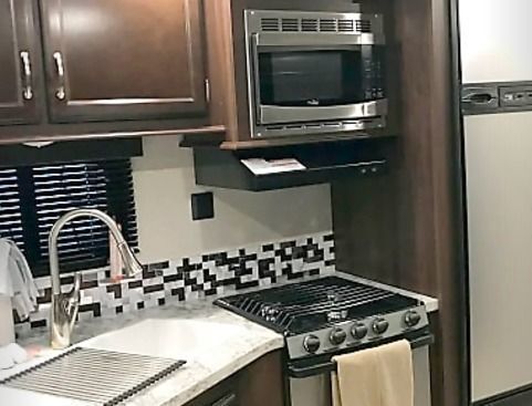 Photo 12 - 2018 Jayco Travel Trailer rental photo 14