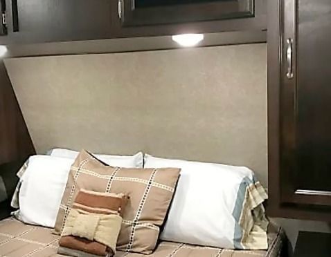 Photo 13 - 2018 Jayco Travel Trailer rental photo 15