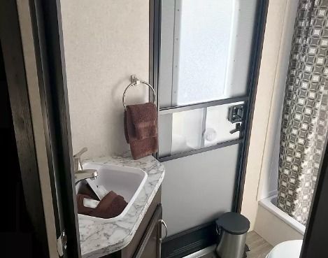 Photo 7 - 2018 Jayco Travel Trailer rental photo 9