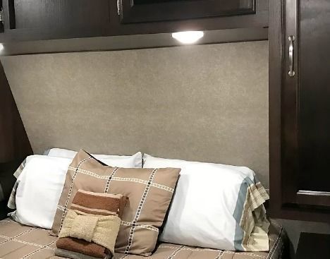 Photo 7 - 2018 Jayco Travel Trailer rental photo 9