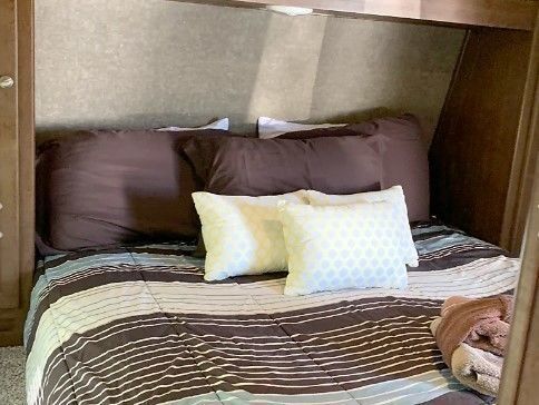 Photo 12 - 2018 Keystone Travel Trailer rental photo 14