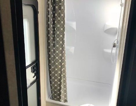 Photo 6 - 2018 Jayco Travel Trailer rental photo 8
