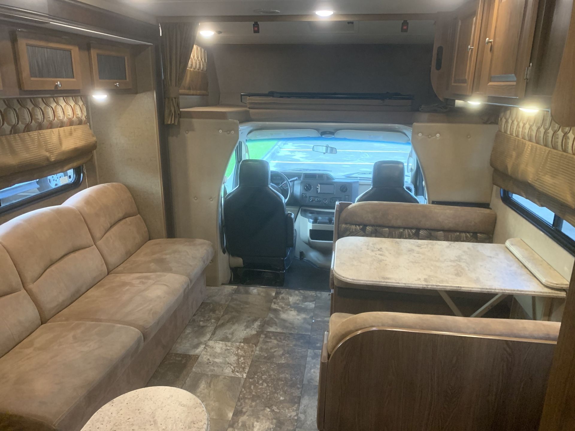 Photo 3 - 2017 Coachmen Class C Motorhome rental photo 5