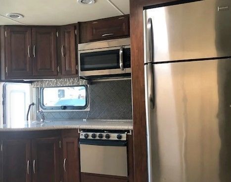 2016 Coachmen Mirada 37' Class A Motorhome for rent in Gibsonton, FL