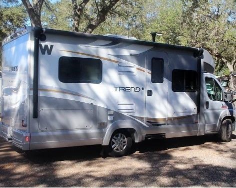Photo 8 - 2015 Winnebago Class C Motorhome rental photo 10