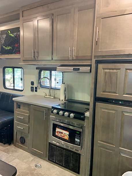 Photo 2 - 2019 Forest River Toy Hauler rental photo 4