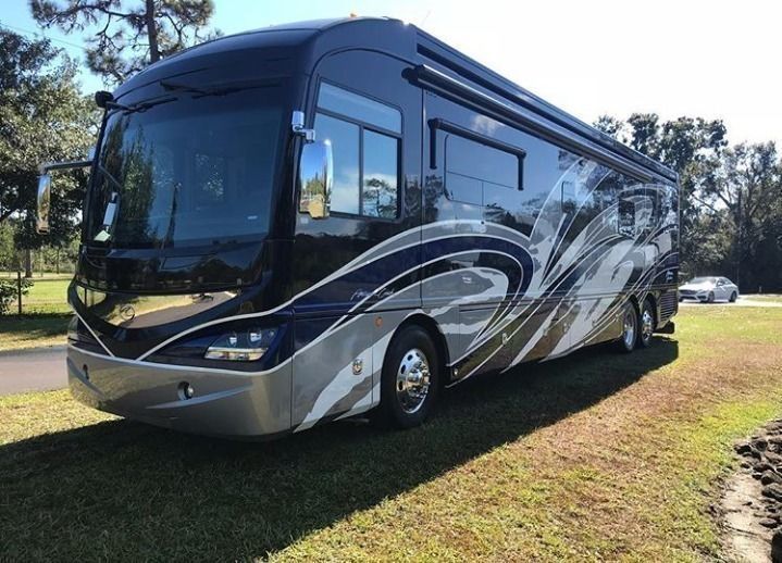 Photo 0 - 2015 Airstream Fifth Wheel rental photo 2