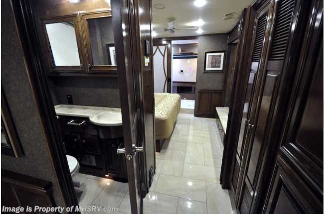 Photo 6 - 2016 Thor Class A Motorhome rental photo 8