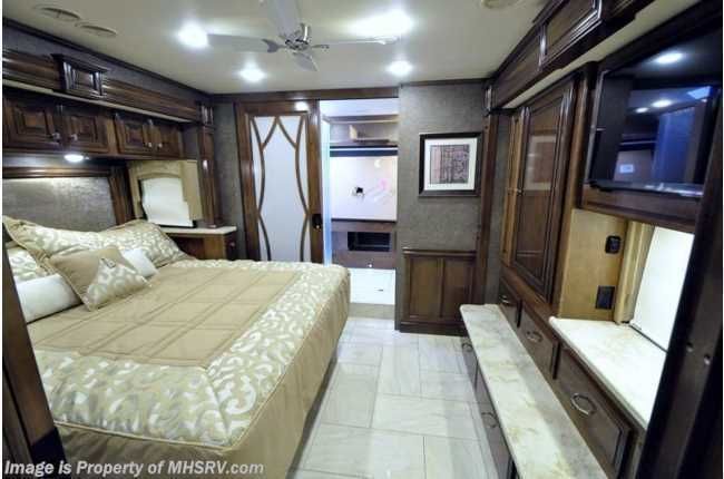 Photo 12 - 2016 Thor Class A Motorhome rental photo 14